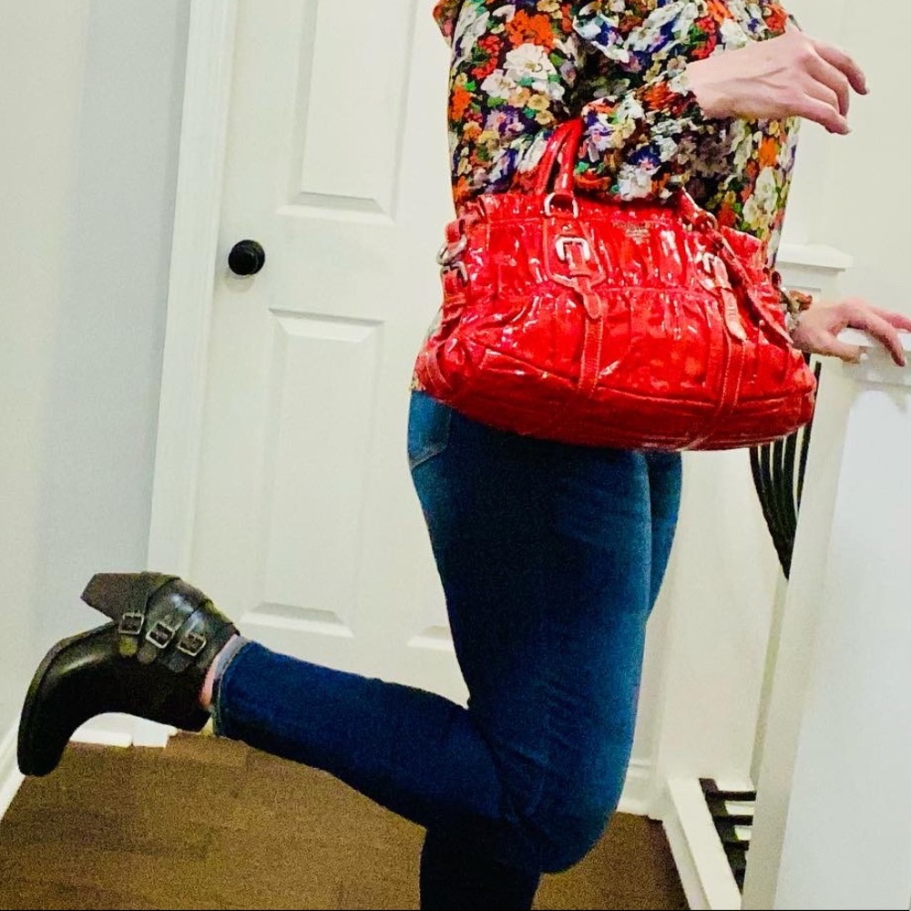 Red PRADA "ROSSO VERNICE GAUFRE" Bag - Picture 2 of 9